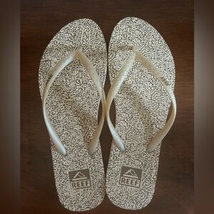 Reef seaside prints flip flops